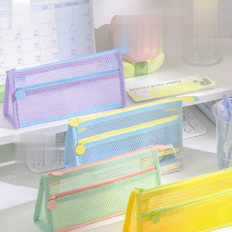 3D Triangle Mesh Pencil Case